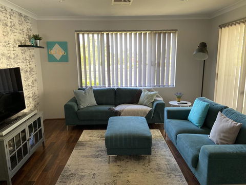 Byford House In The Glades - Accommodation QLD 0