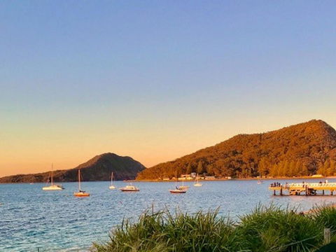 C A L M At Beautiful Shoal Bay - Accommodation QLD 2