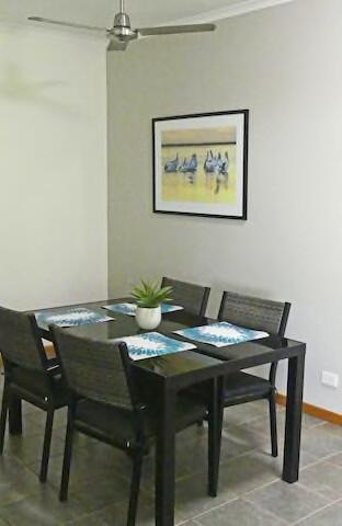 Cable Beach 1 Bed RESORT Apartment Private Wifi - Accommodation QLD 3