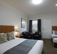 Cadman Motor Inn and Apartments - Accommodation QLD