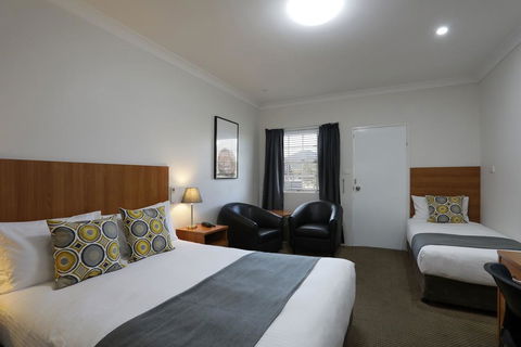Cadman Motor Inn And Apartments - Accommodation QLD 0