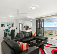 Cairns Luxury Seafront Apartment - Accommodation QLD