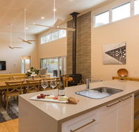 Callala Breeze - access to indoor community pool - Accommodation QLD