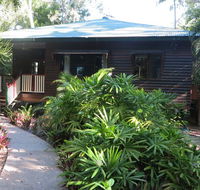 Calypso House 8 Appian Way - Accommodation QLD