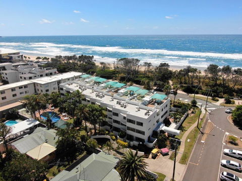 Camargue Beachfront Apartments - Accommodation QLD 1