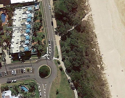 Camargue Beachfront Apartments - Accommodation QLD 0