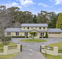 Camelot - superbly proportioned and ideally located - Accommodation QLD