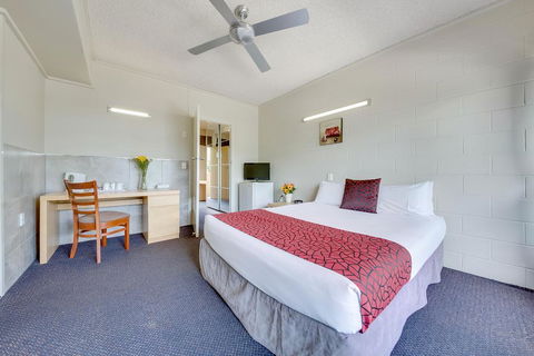Camelot Motel - Accommodation QLD 3