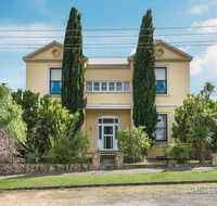 Campbell House - Accommodation QLD
