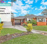 CAMPBELLTOWN HOLIDAY HOME 3 BED  FREE PARKING NCA039 - Accommodation QLD