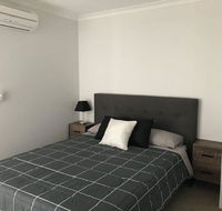 Canalside Family Getaway - Accommodation QLD