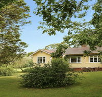 Canary Cottage - fresh clean simple  comfortable - Accommodation QLD