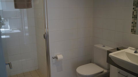 Canberra CBD Metropolitan - Accommodation QLD 1