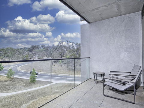 CANBERRA CHIC-hosted By:L'Abode Accommodation - Accommodation QLD 1