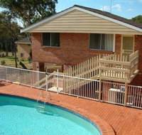 Canberra Cres 2E Burrill Lake Upstairs Apartment - Accommodation QLD