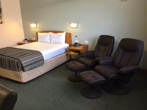 Cannon Park Motel - Accommodation QLD 2