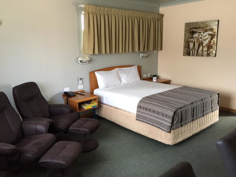Cannon Park Motel - Accommodation QLD 0