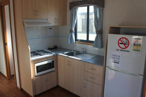 Capital Country Holiday Park - Accommodation QLD 3