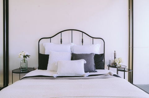 Capitol Executive Apartment On London Circuit - Accommodation QLD 0