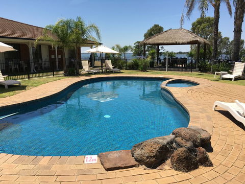 Capricorn Motor Inn - Accommodation QLD 0