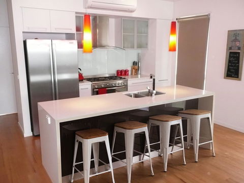 Captain's Cottage - Accommodation QLD 1