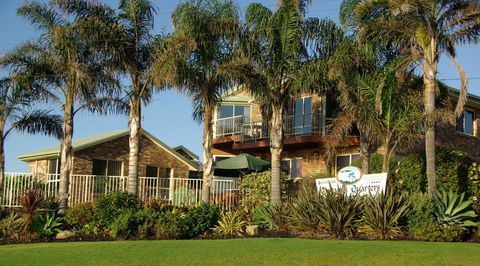 Captain's Quarters Bermagui - Accommodation QLD 0