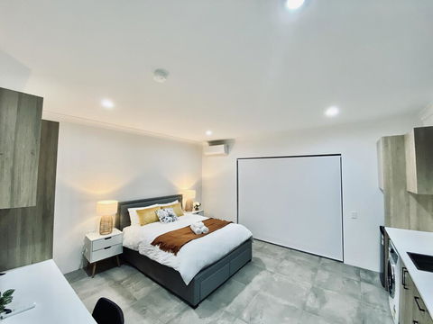 Carlton 5 - Accommodation QLD 0
