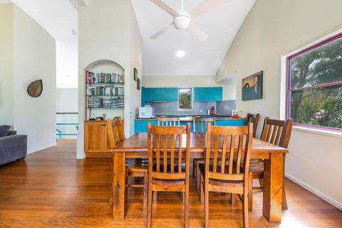 Carramar - 5 Callitris Crescent - Accommodation QLD 3