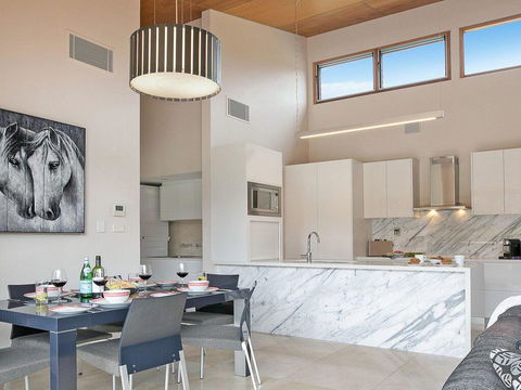 Casa Sul Lago - Quite Simply A Very Special Place - Accommodation QLD 3