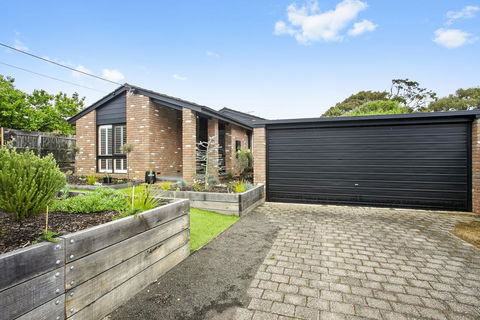 CASTAWAY - Accommodation QLD 3