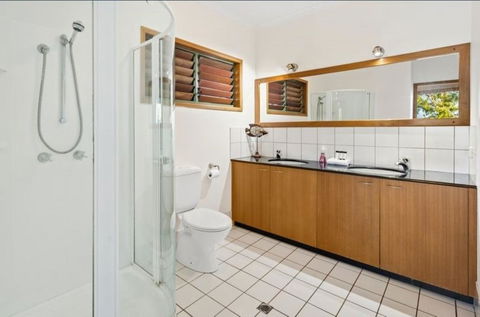 Casuarina Cove Apartments - Accommodation QLD 2