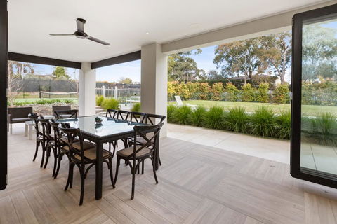 CATALINA - MOUNT ELIZA - Accommodation QLD 2