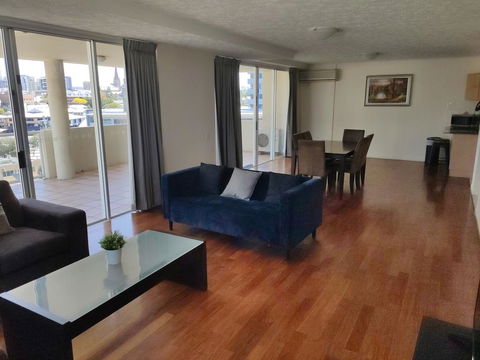 Cathedral Place - Accommodation QLD 2