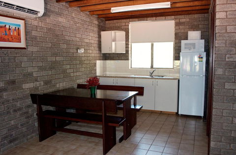 Caves Road Chalets - Accommodation QLD 2