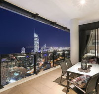 Cavill Avenue Luxury Private Apartments - Accommodation QLD