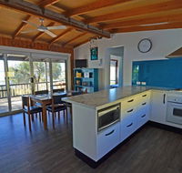 CDC-625 Beach House - Accommodation QLD