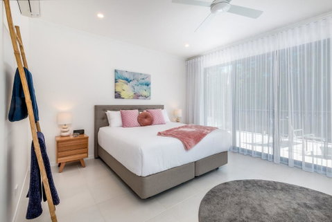 Cedar & Sea - Accommodation QLD 2