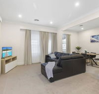 Central and Charming on Wallace - Accommodation QLD