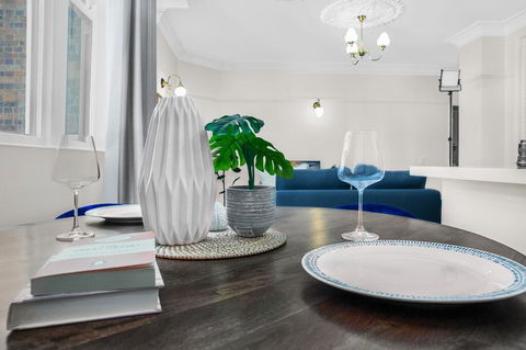 Central Apartment With Spacious Living And Dining - Accommodation QLD 1