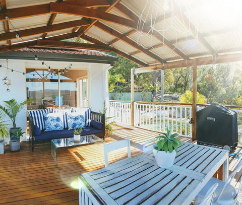 Central Coast Getaway 4B Family Holiday Home - Accommodation QLD 3