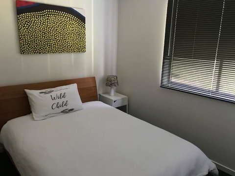 Central Gold Coast 3 Double Bedroom Apartment - Accommodation QLD 1