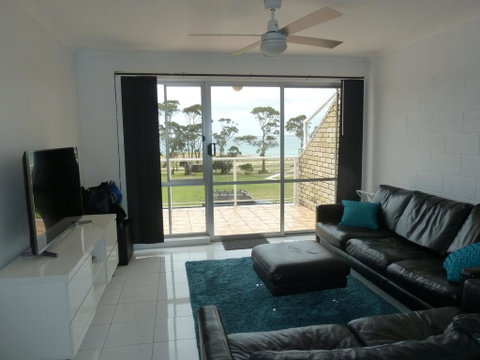 Central Luxury With Fabulous Views - Accommodation QLD 1