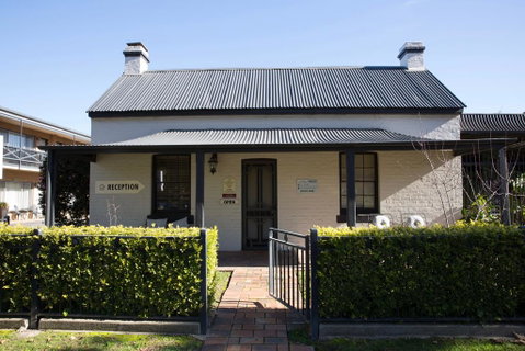Centralpoint Motel - Accommodation QLD 0