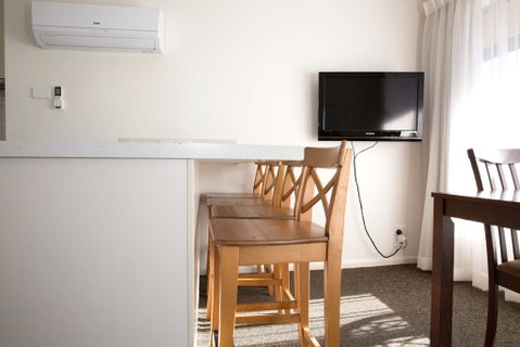 Centralpoint Motel - Accommodation QLD 3