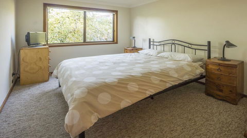 Centre Street 10 Lake Tabourie - Accommodation QLD 2