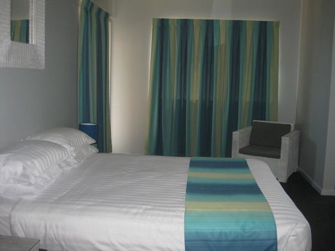 Centrebreak Beach Stay - Accommodation QLD 1