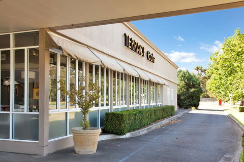 Century Inn - Accommodation QLD 1