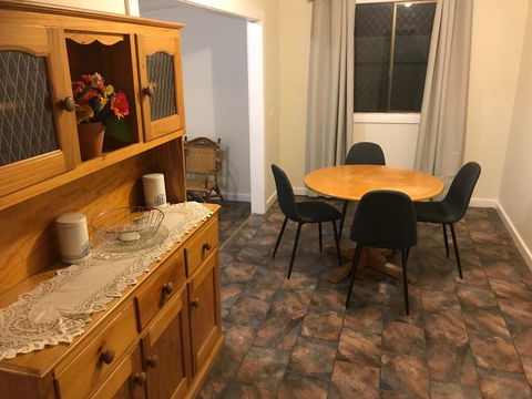 Charles Rasp Motor Inn & Cottages - Accommodation QLD 2