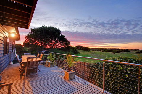 Charltom Hills - Accommodation QLD 3