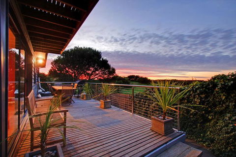 Charltom Hills - Accommodation QLD 0